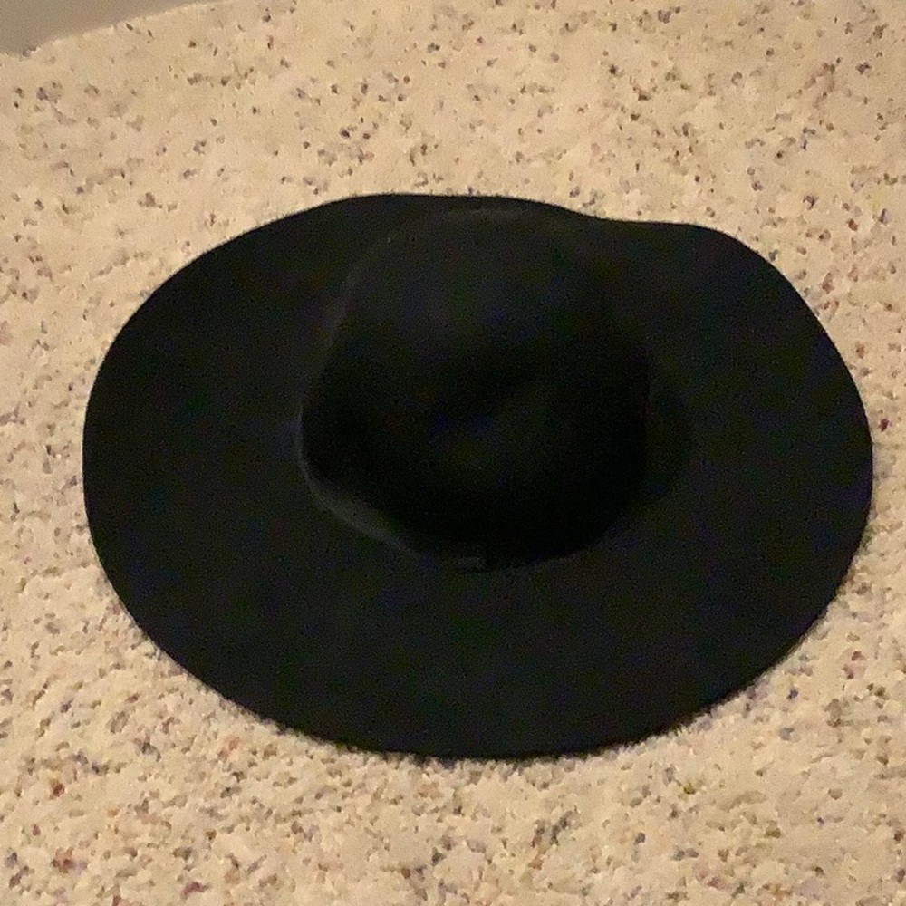Black floppy Hat